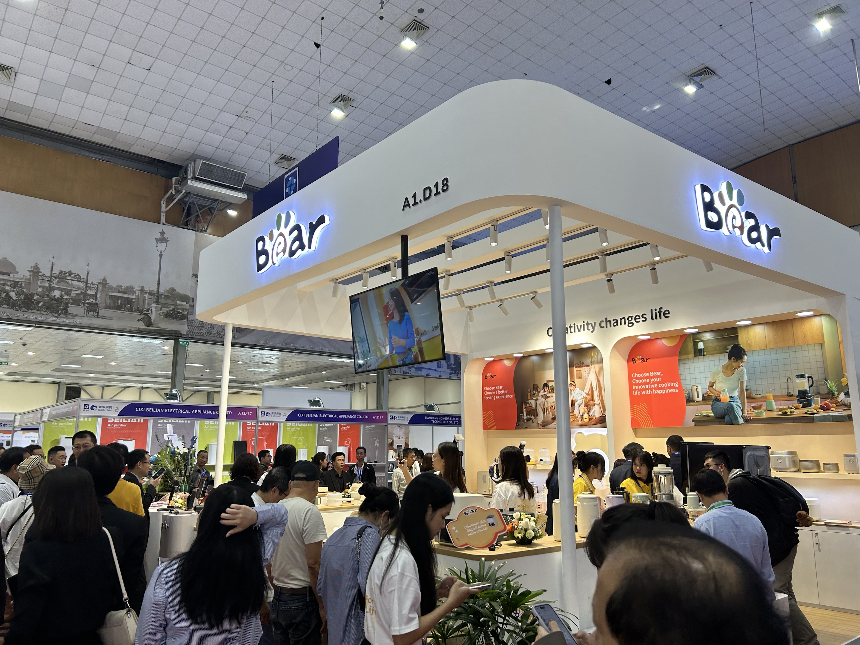 Pameran Pameran Beruang Vietnam