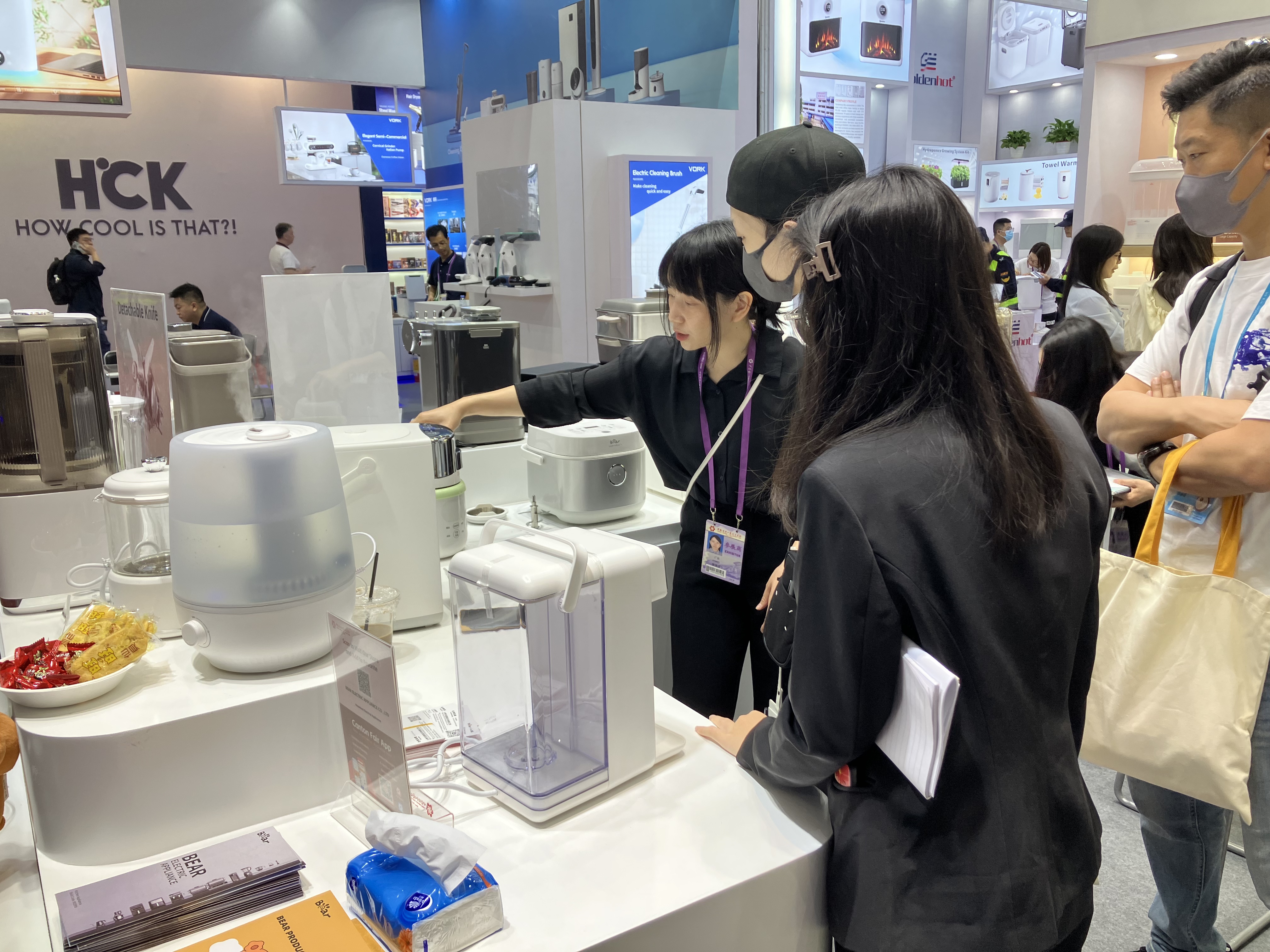 Peralatan Beruang Listrik Menyeret karya yang sukses di 2025 Canton Fair