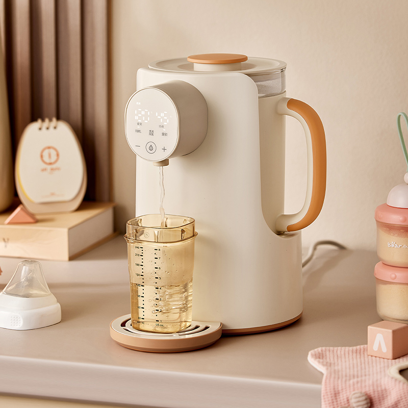 Dispenser penghangat air instan untuk formula bayi