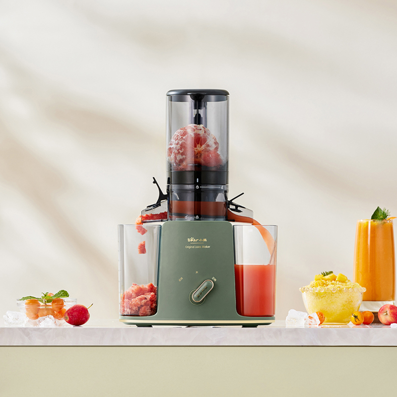 Juicer lambat dengan fungsi penghancuran es