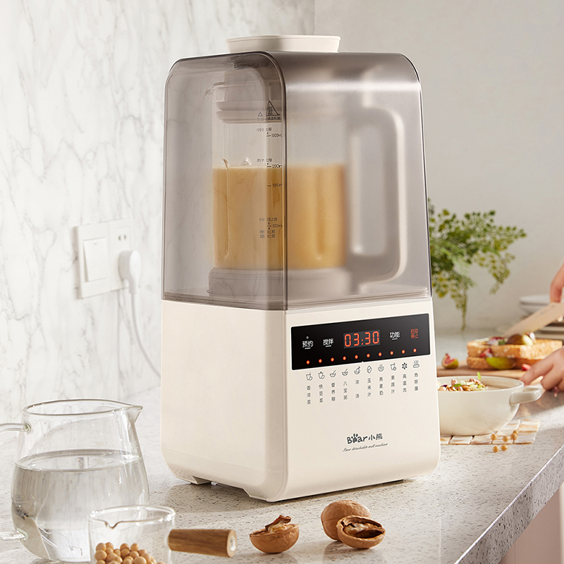 Blender berkecepatan tinggi dengan kandang kedap suara